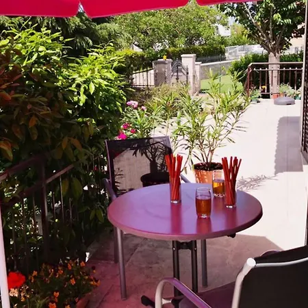 Vesna For 2, Free Parking And Wi-fi Apartamento