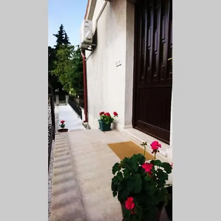Vesna For 2, Free Parking And Wi-fi Apartment Pula