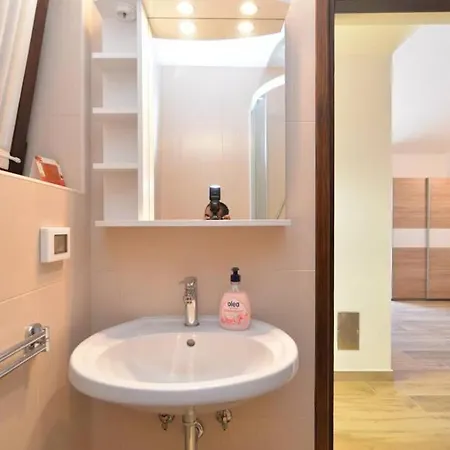 Vesna For 2, Free Parking And Wi-fi * Pula